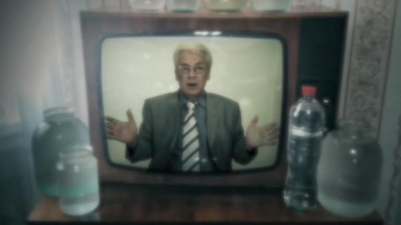 Create meme: Alan Chumak charges the water, chumak charges water, Kashpirovsky charges the water through the TV