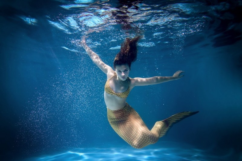 Create meme: beautiful mermaid, A real mermaid, mermaid under water