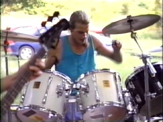 Создать мем: arabs in aspic far out in aradabia 2004, симон даниель барабанщик, drum battle chad smith