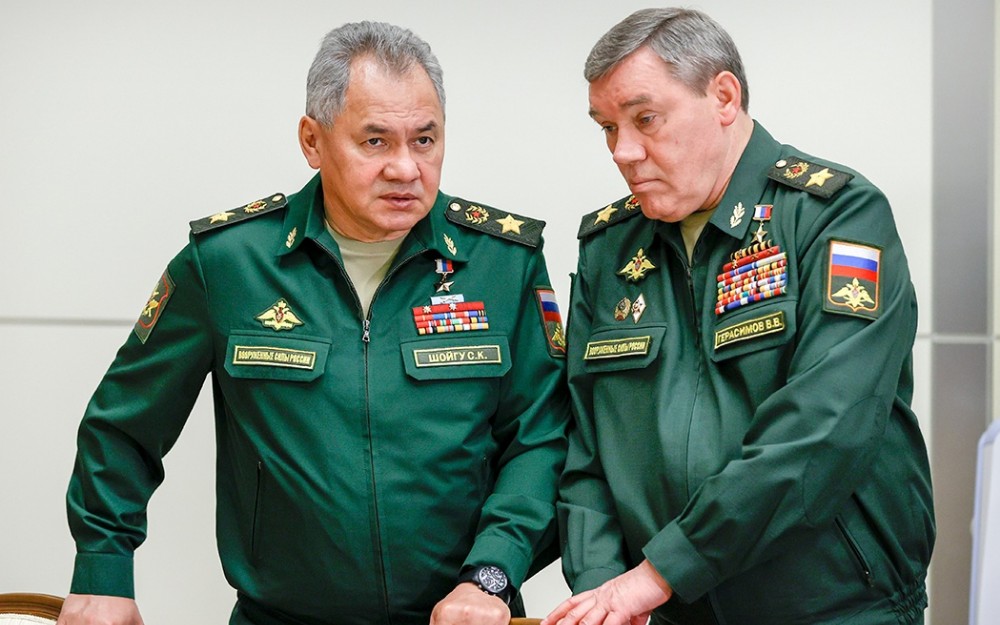 Create meme "General shoigu, gerasimov valery vasilyevich shoigu