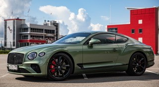 Create meme: Ford Mustang V, bentley continental gt v 8, bentley continental gt2020 green