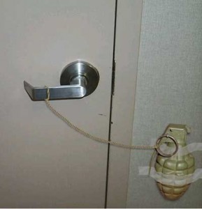 Создать мем: друзья прикалываются, груб, door handle with lock