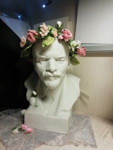 Create meme: porcelain LFZ, in Lenin, a bust of Lenin in soltonskiy tract