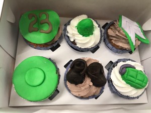 Create meme: cupcakes on February 23, cupcake Hulk, cupcakes 23