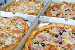 Создать мем: pizza quattro stagioni, пицца выходные, пицца за 10000 btc