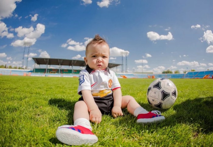 Create Meme Child With Soccer Ball Photo Shoot With A Soccer Ball Children Children S Football Pictures Meme Arsenal Com