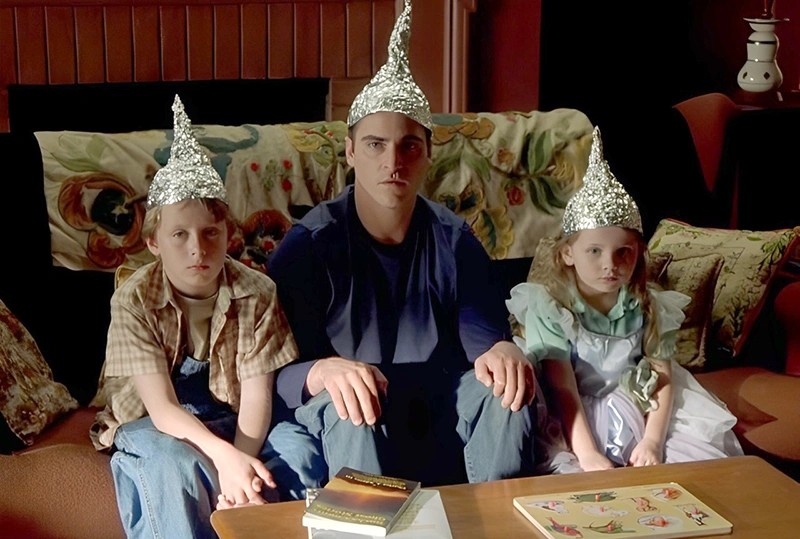 Create meme: Joaquin Phoenix in a foil hat, foil cap, Mel Gibson in a foil hat