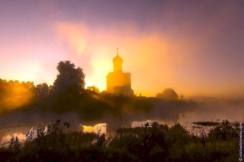 Create meme: pokrov on the Nerl temple, church at sunset, church of the Intercession on the Nerl