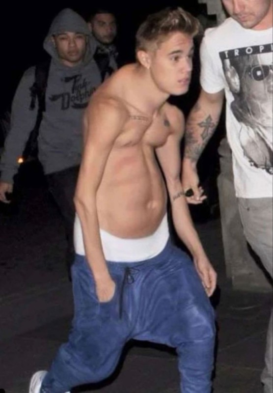 Create meme: Justin Bieber , Justin Bieber without pants, Justin Bieber and Eminem