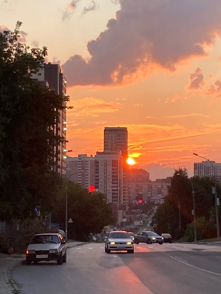 Закат в москве сегодня фото