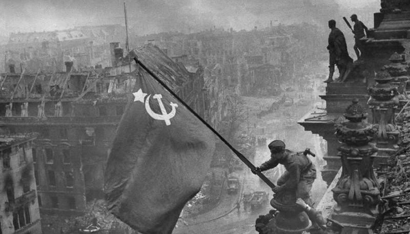 Create meme: victory banner, the banner of victory over the Reichstag in Berlin, the victory banner over the Reichstag 