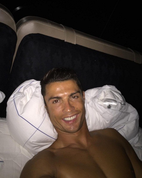 Создать мем: cristiano ronaldo instagram, криштиану роналду фотографии, футболист криштиану роналду