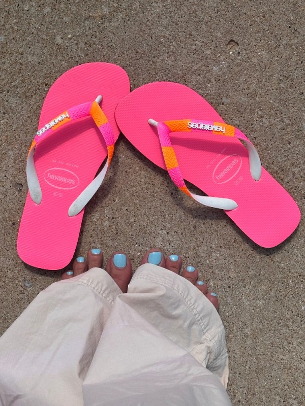 Create meme: havaianas sandals for women, havaianas flip-flops, flip flop