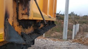 Create meme: drilling trenches, the frame number on the excavator jcb 220, perform work on the zadavlivanii piles in Lipetsk
