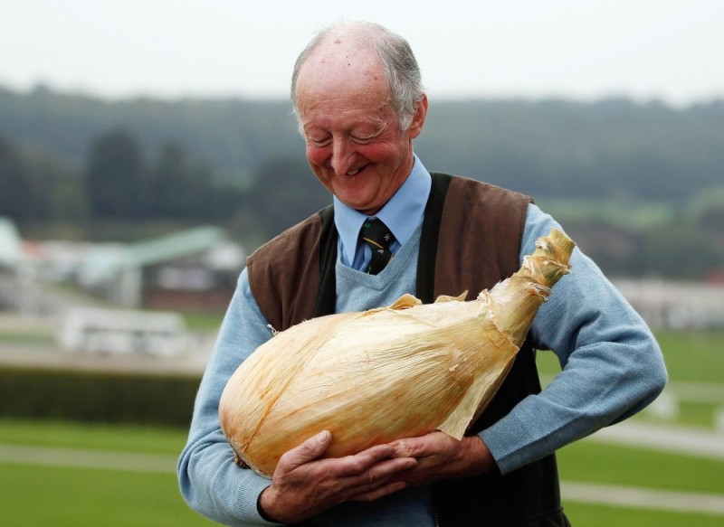 Create meme: peter glazebrook, the Guinness book of records , grandfather with an onion