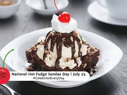 Create meme: fudge sundae, chocolate lava cake, dessert