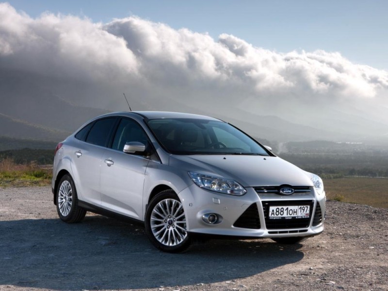 Создать мем: машина ford focus, автомобиль форд фокус, ford focus 2011