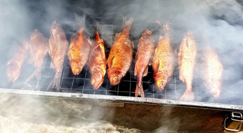 Create meme: hot smoked fish, Smoking, hot smoked bream