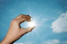 Create meme: the sun's rays, hand, the sun in palms
