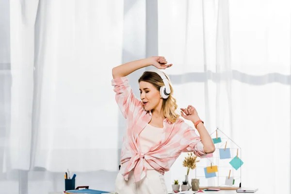 Create meme: the girl in the apartment, women, headphones 