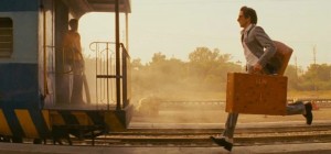 Создать мем: гиф уходящий поезд, уходящий поезд, фото опаздывающего человека на поезд