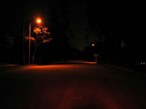Создать мем: фонарь, ночная улица, темная улица