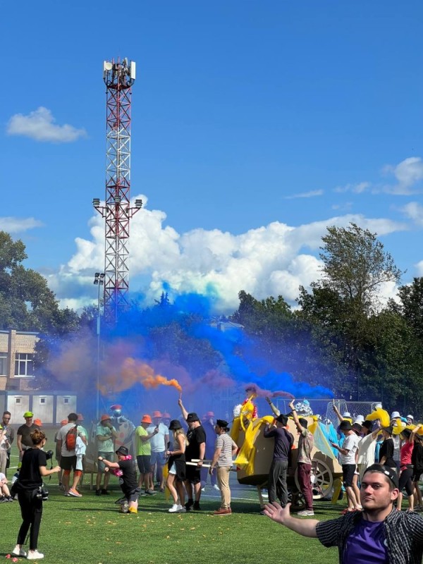 Создать мем: фестиваль зеленый 2019, фестиваль красок colordays, фестиваль красок миллерово