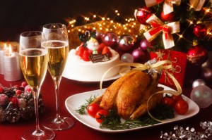 Создать мем: красивые новогодние блюда, новогодние блюда, новогодний стол с блюдами