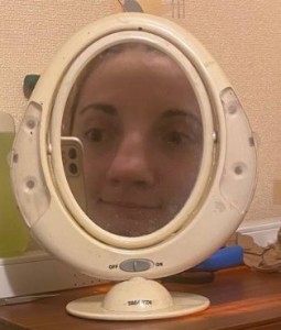 Создать мем: зеркало для макияжа, косметическое зеркало с подсветкой, увеличительное зеркало