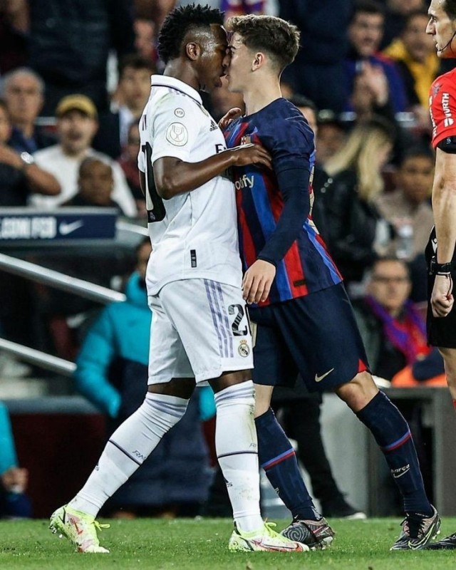 Create meme: Barcelona real Madrid , barcelona vs real madrid , vinicius real madrid