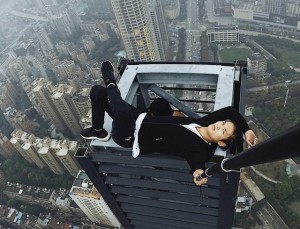 Create meme: chinese man, skyscraper, selfie