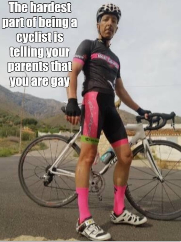 Создать мем: велосипедный спорт, на велосипеде, велогонщик
