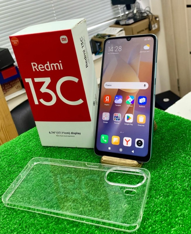 Create meme: redmi 13 c, redmi 10, redmi 13