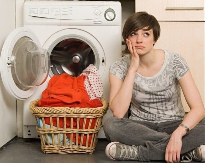 Create meme: broken washing machine, a woman at the washing machine, The girl in the washing machine