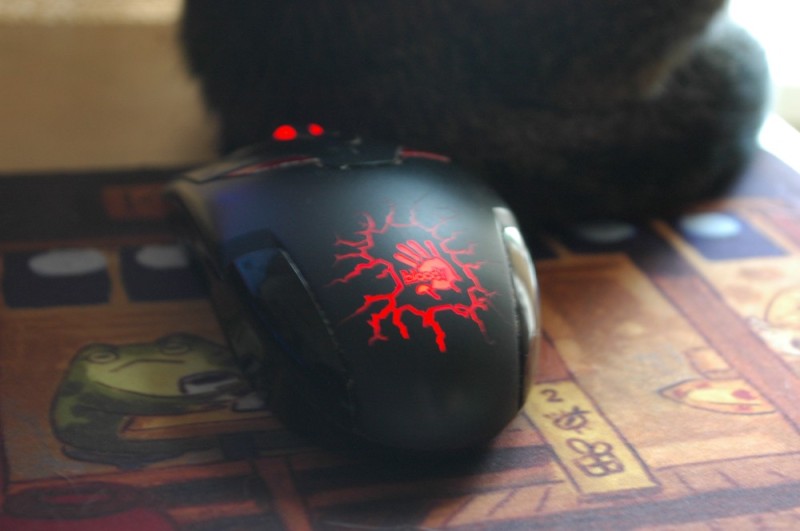 Create meme: mouse bloody, gaming mouse, the mouse is a A4 tech bloody
