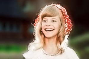 Создать мем: про красную шапочку фильм 1977, красная шапочка актриса яна поплавская, поплавская актриса красная шапочка