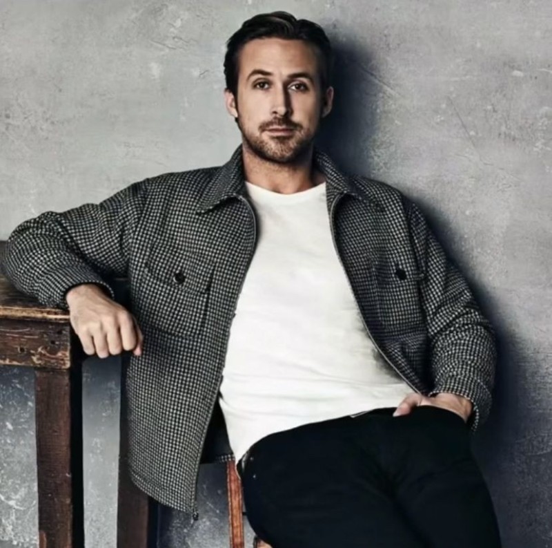 Create meme: Peter Romanov actor, actor Ryan Gosling, Ryan Gosling photo shoot