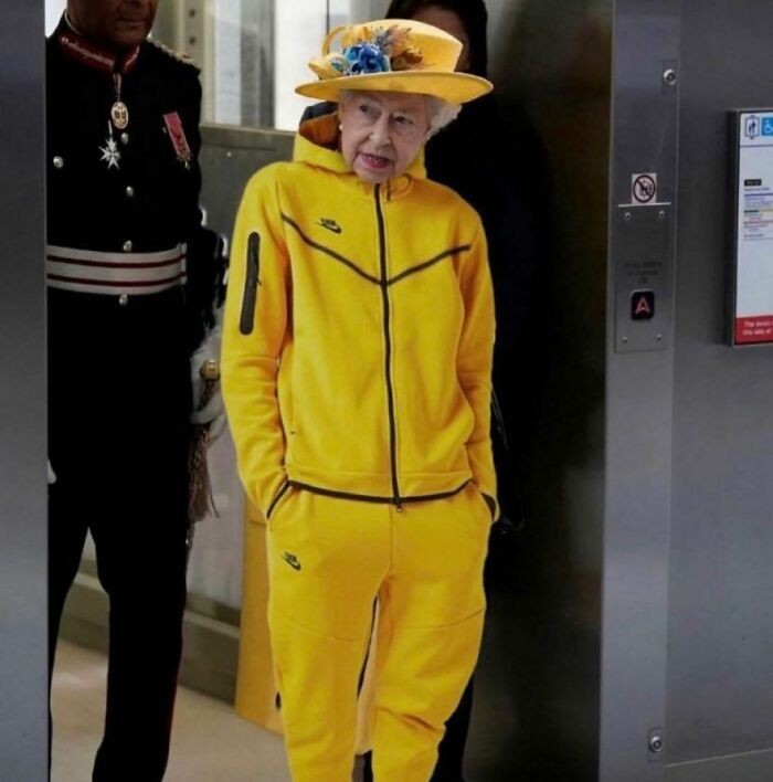 Create meme: queen elizabeth 2022, yellow suit, Elizabeth ii 