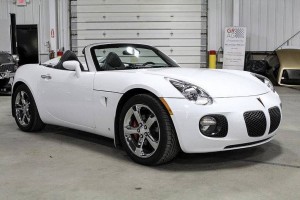 Создать мем: Chrysler 300C I, pontiac solstice кабриолет, pontiac solstice white