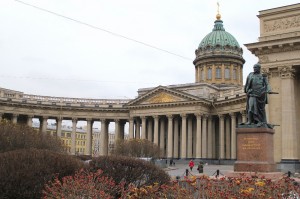 Создать мем: казанский собор в санкт-петербурге осень, казанский кафедральный собор в санкт петербурге, казанский собор в петербурге