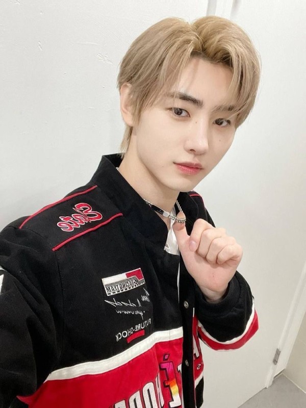 Создать мем: nct, taeyong nct, nct winwin