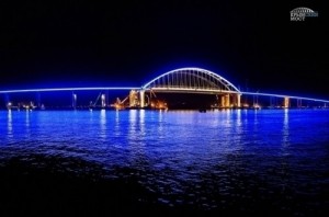 Create meme: architectural lighting, are there any neon lights of the arches of the Crimean bridge, on the Crimean bridge