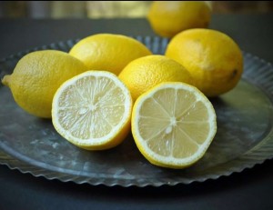 Создать мем: разрезанный лимон, вкусный лимон, лимон настоящий