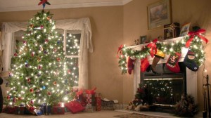 Создать мем: новый год фон елка камин, елка дома, рождественская елка
