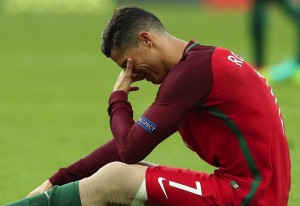 Create meme: Cristiano Ronaldo football, Ronaldo, Cristiano Ronaldo crying
