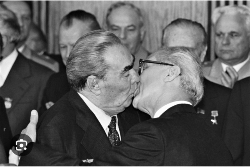 Create meme: brezhnev's kiss, Brezhnev and Honecker kiss, brezhnev kiss