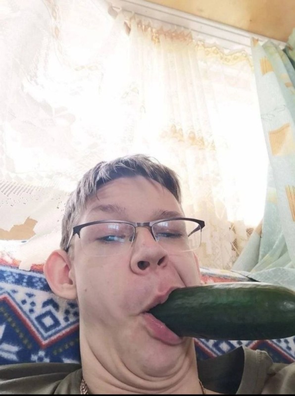 Create meme: large cucumbers, the biggest cucumbers, cucumber is funny