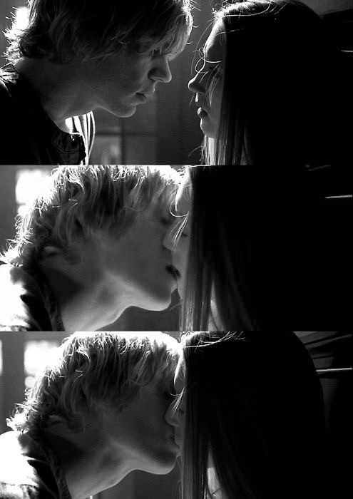 Create meme: Tate and Violet, Tate Langdon and Violet, tate langdon