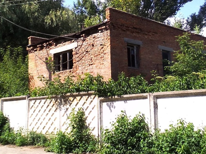 Create meme: abandoned building in tikhoretsk, the building , homeless people of voronezh