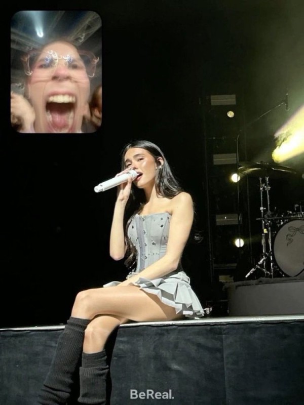 Create meme: singer beer Madison, girl , olivia in concert ld